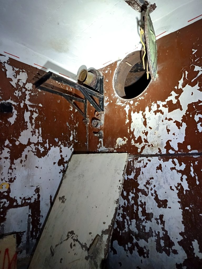 Bars 504 bunker