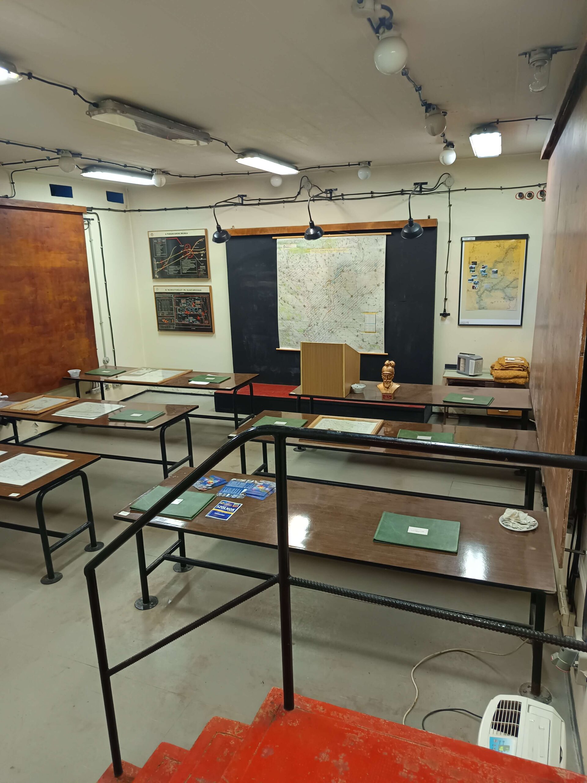 Újszász megyei édett vezetési pont bunker
