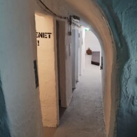 4275186700