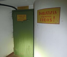 1872278758